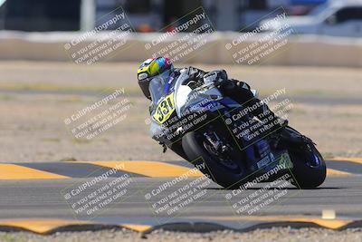 media/Oct-08-2023-CVMA (Sun) [[dbfe88ae3c]]/Race 5 Amateur Supersport Open/